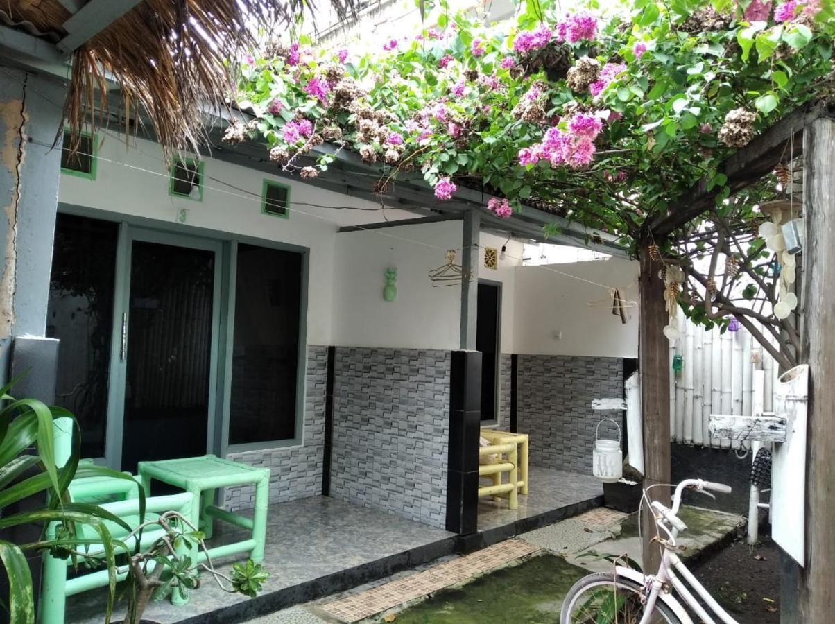 Pitara Homestay Gili Trawangan Exterior foto